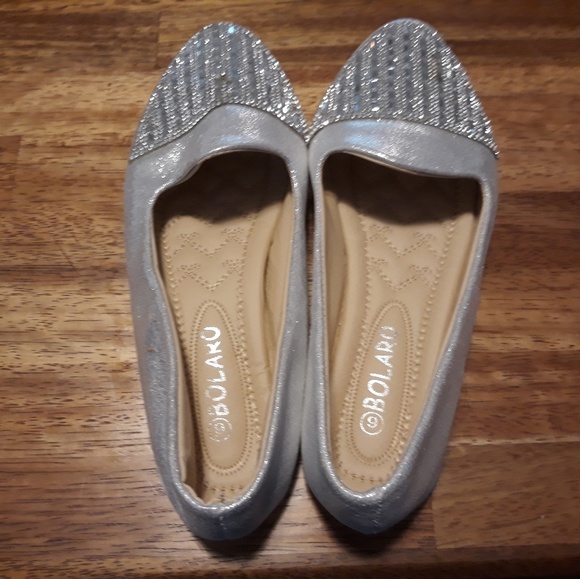 Shoes - Picture 4 of 4